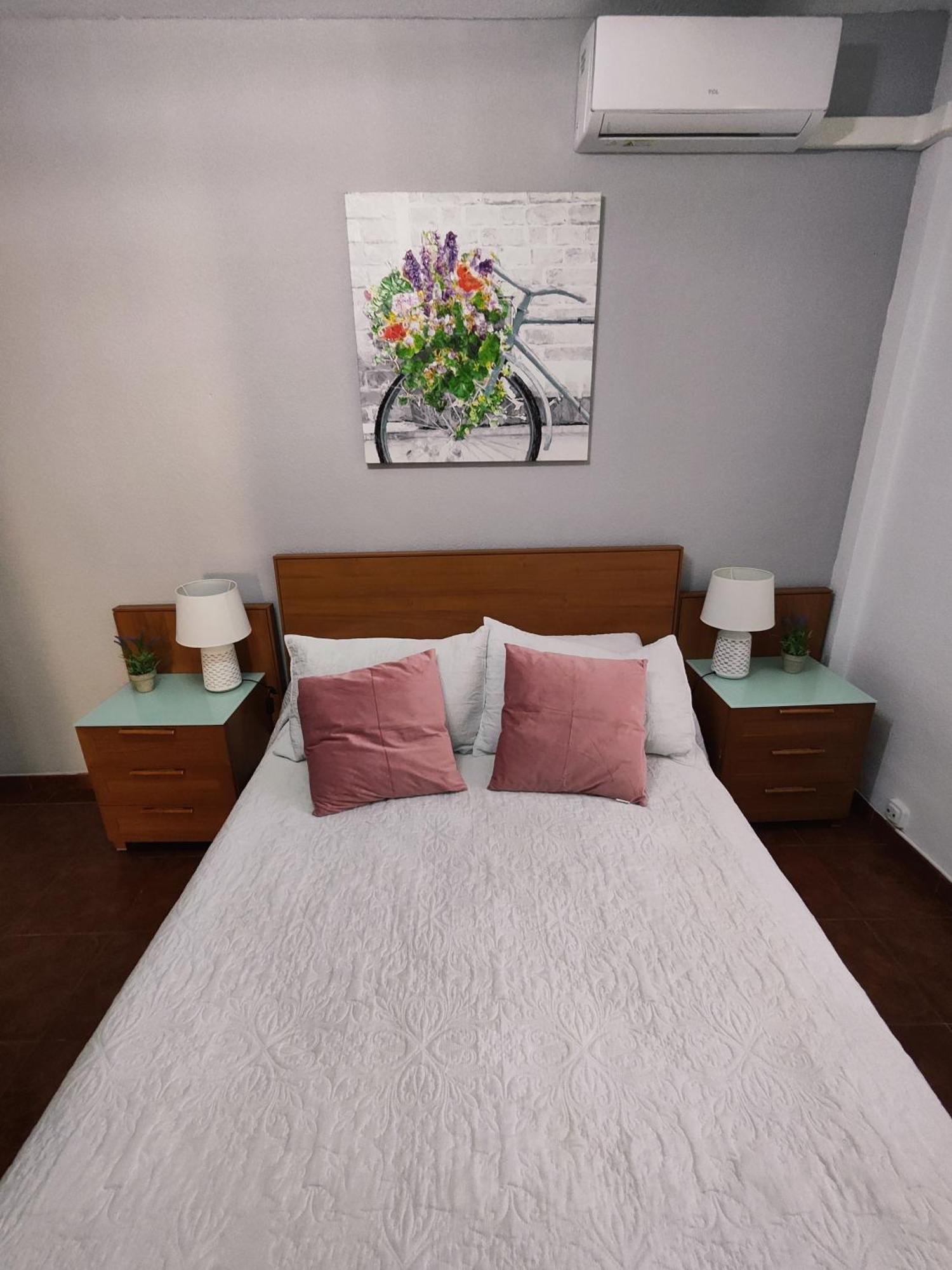 Malaga Experience Apartment Exterior photo
